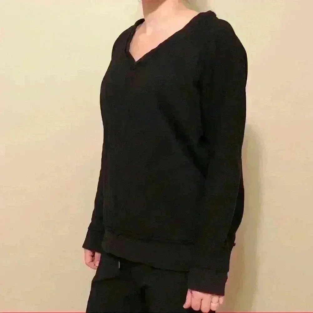 Sperry Women’s Vintage V-Neck Sweater